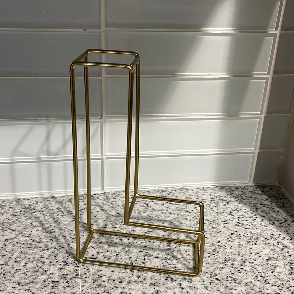 Decorative wire “L”